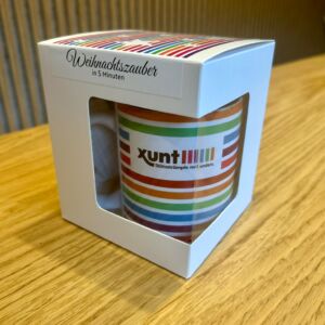 Box Weihnachtszauber von xunt mit bunter Tasse